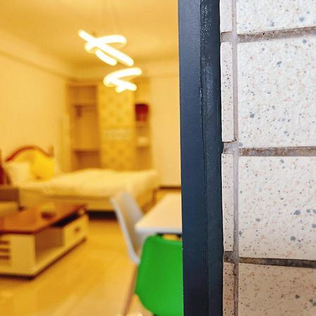 Yoyo Youth Apartment Guangzhou Exteriör bild