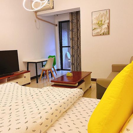 Yoyo Youth Apartment Guangzhou Exteriör bild