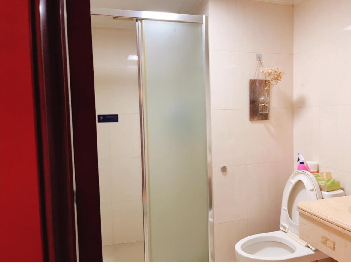 Yoyo Youth Apartment Guangzhou Exteriör bild